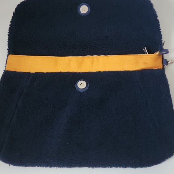 MOUSSY | Rare wristlet teddy bag sherpa navy - Picture 3 of 6